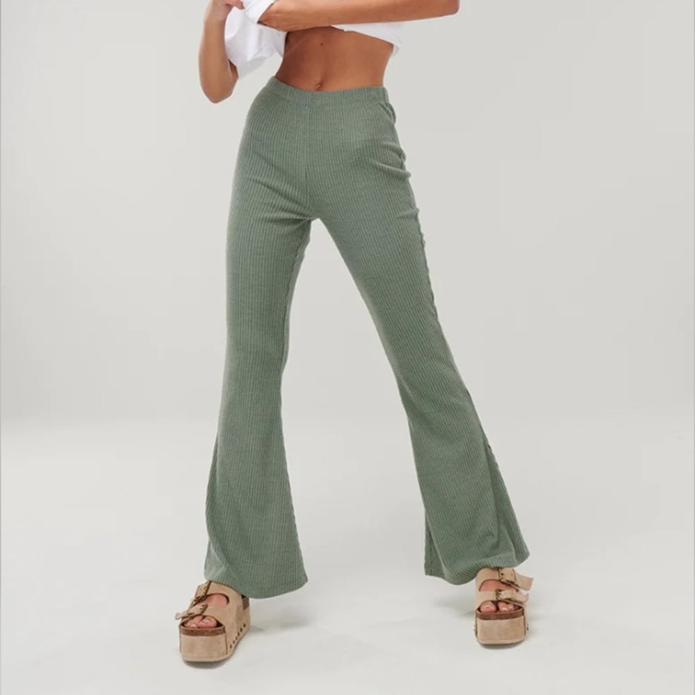 Ghanda 10 ~ Janis green funky flares